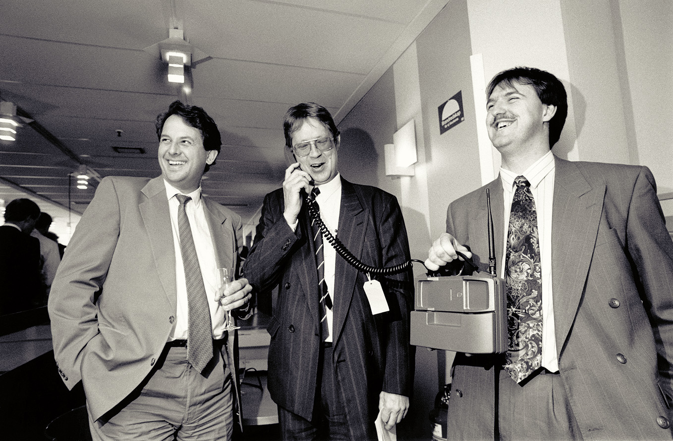 Yngve Zetterström, Televerkets project manager for GSM, makes a call using an Orbitel phone to CEO Tony Hagström late in the afternoon of July 1, 1991.