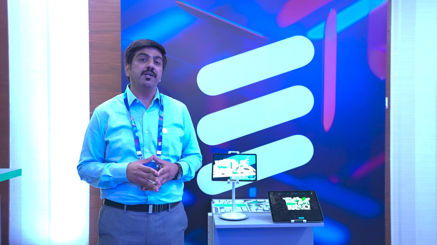 Start-up 5G : Monetizing a 5G with a permission based locational XR use case