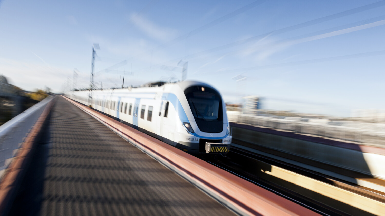 Moving train on railtrack