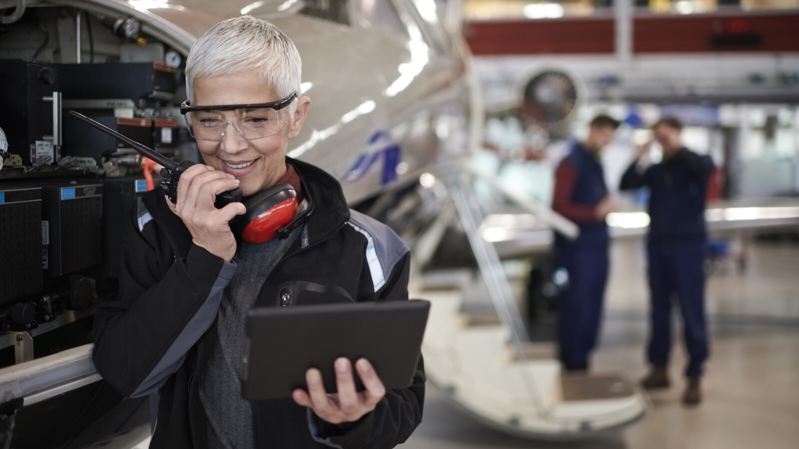 Precise indoor positioning in aviation