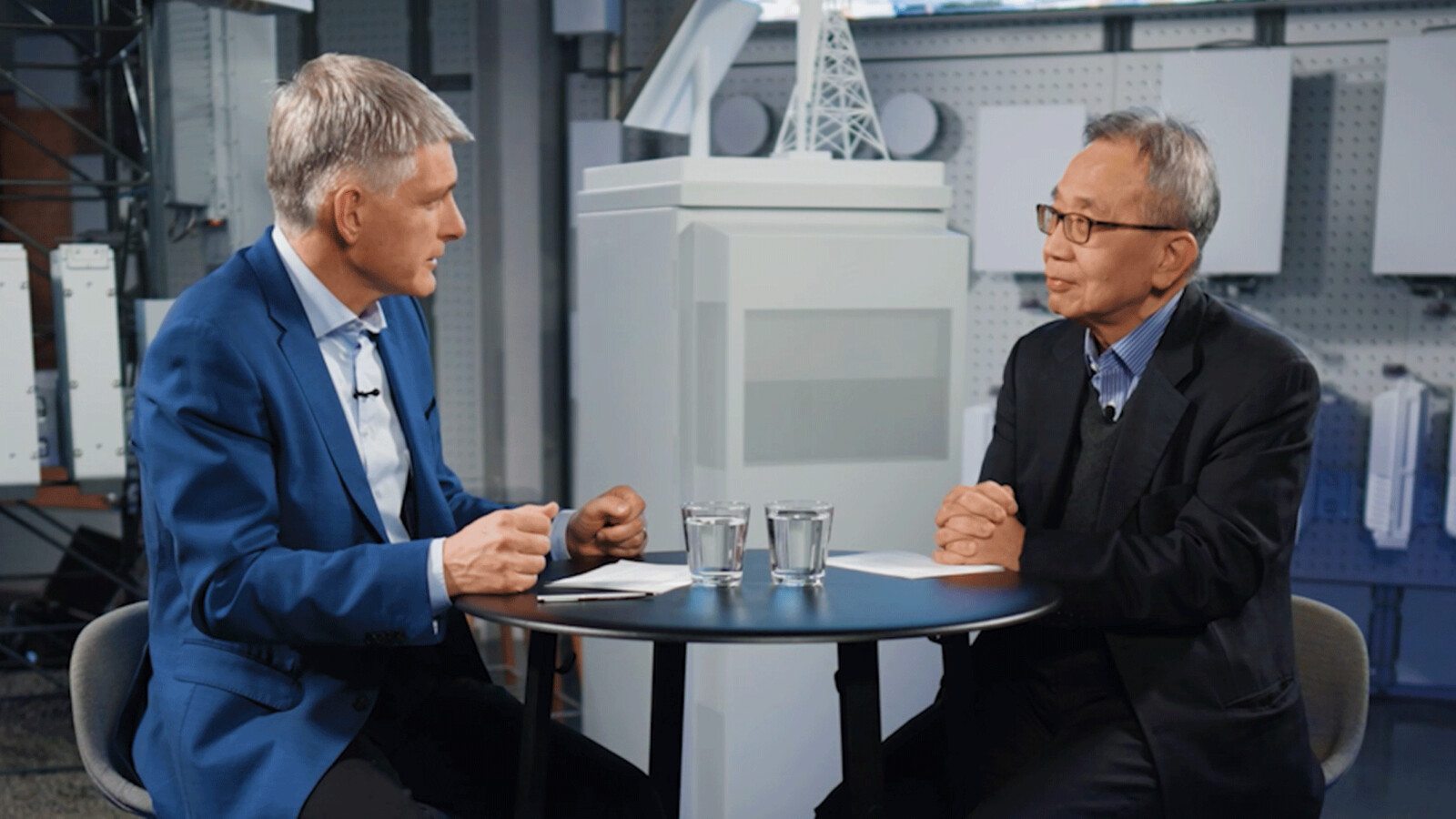 觀看愛立信技術長Erik Ekudden與香港電信商SmarTone技術長Stephen Chau分享 5G FWA 的核心優勢