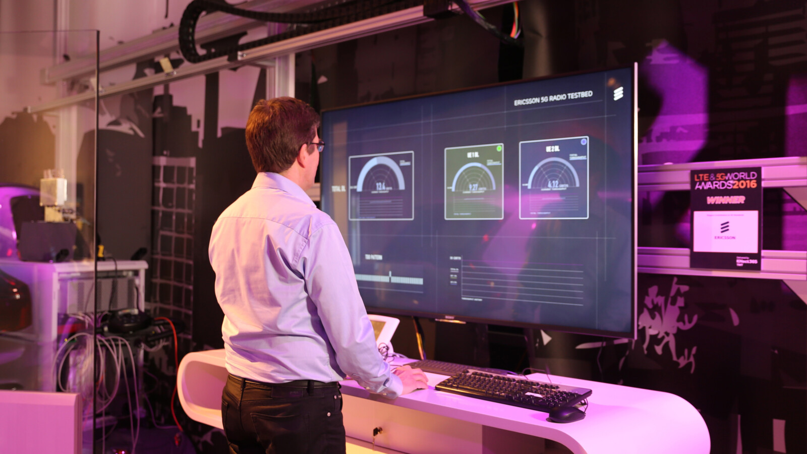 Inventor working on 5G