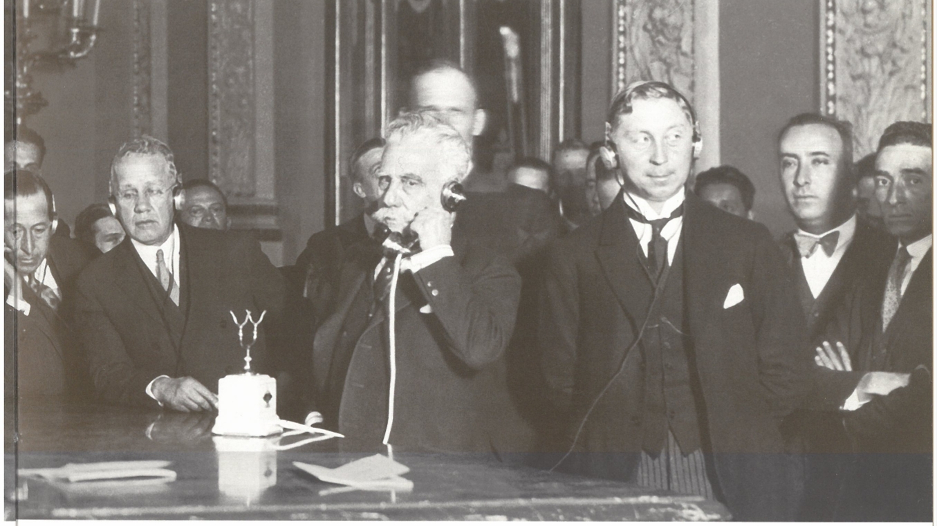 1926 -1945:  First steps 