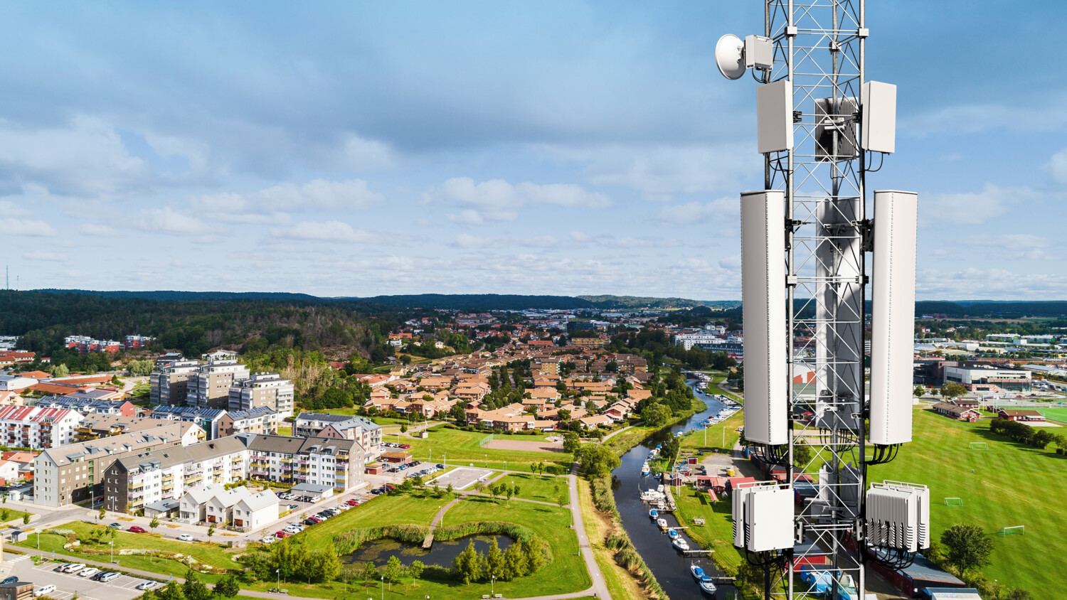 AIR 3268 suburban Ericsson Radio System.
