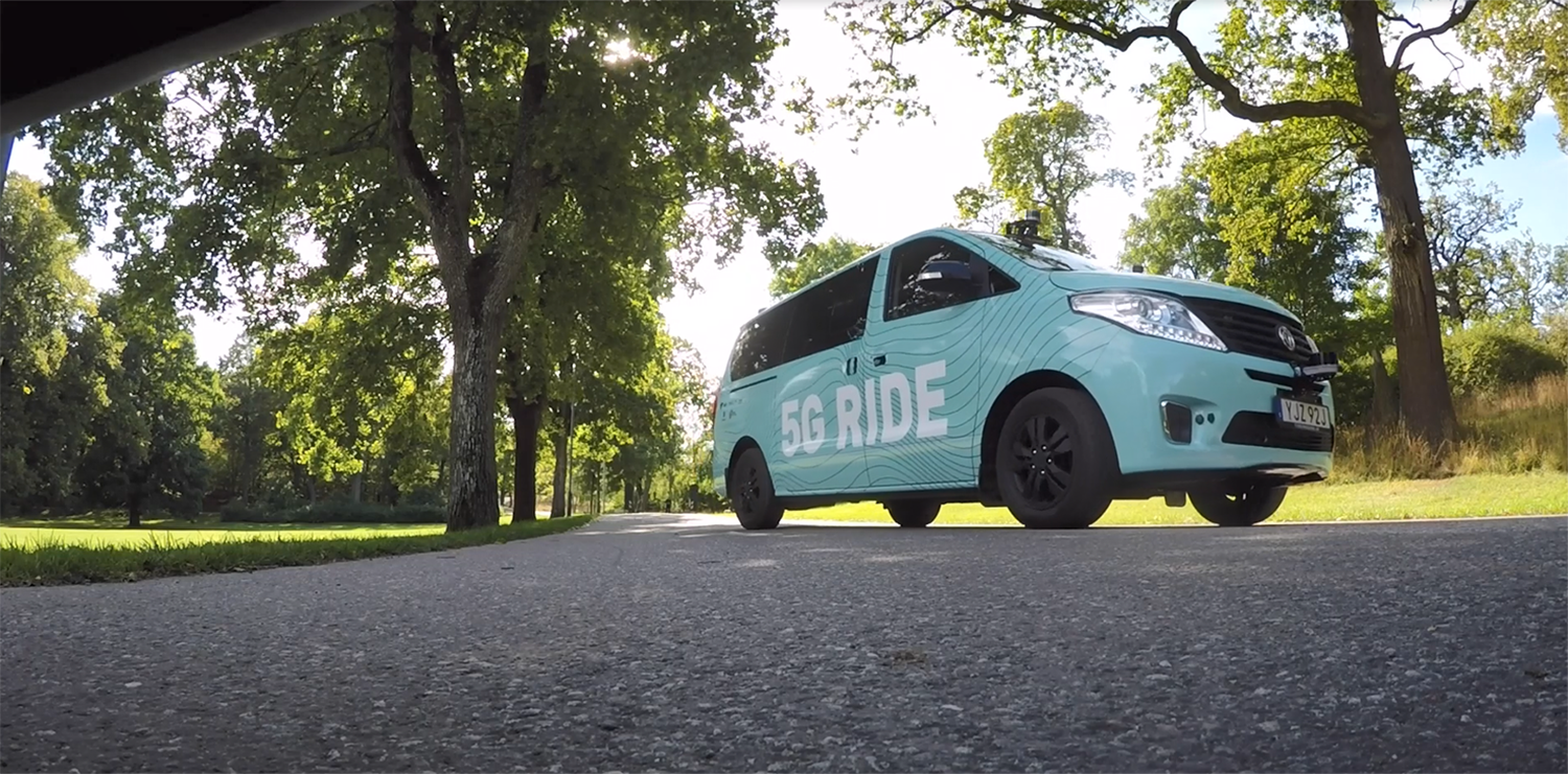 Ericsson, Telia and partners test driverless 5G-enabled electric minibus (Swedish)
