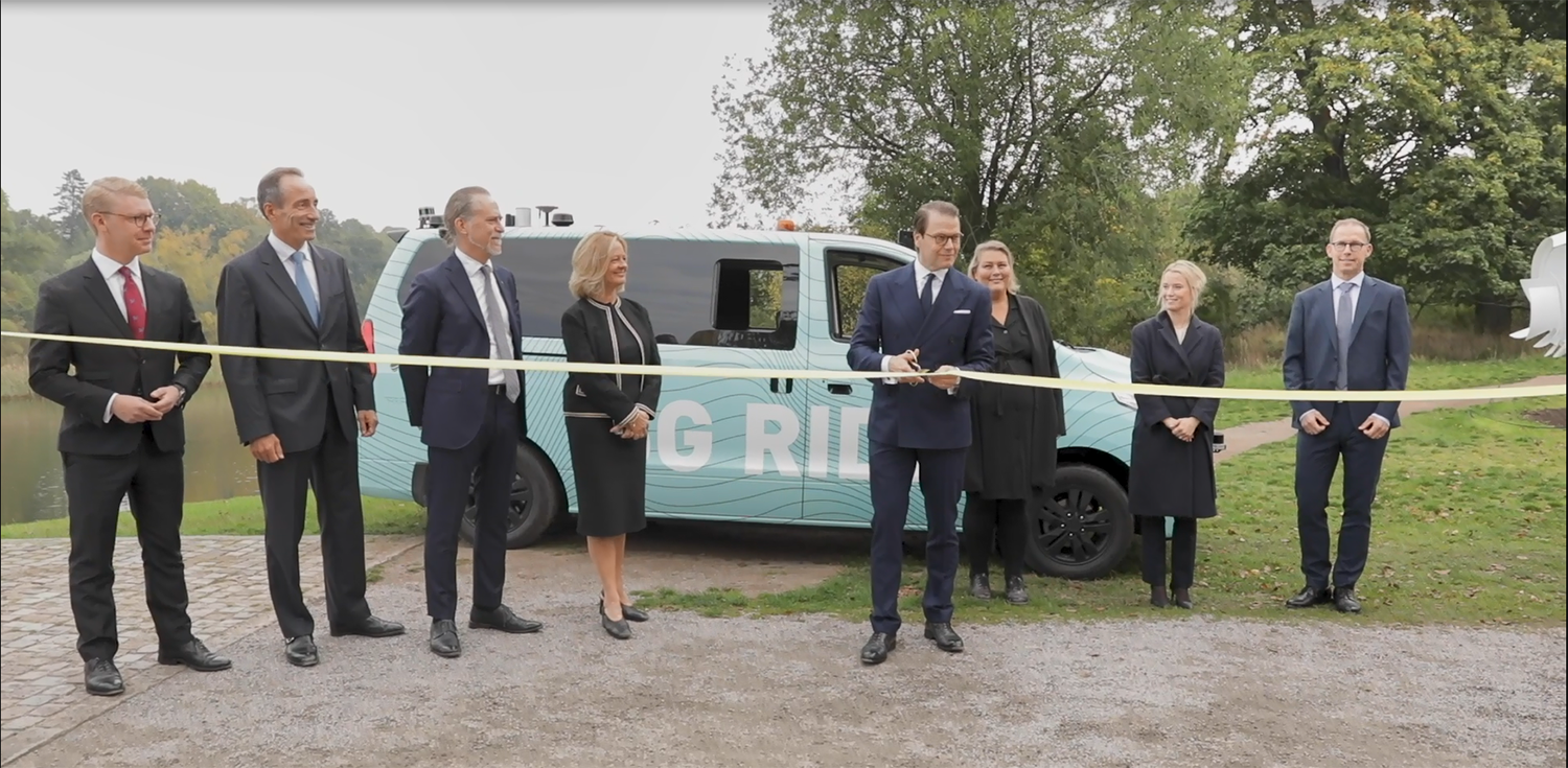 Ericsson, Telia and partners test driverless 5G-enabled electric minibus (English)