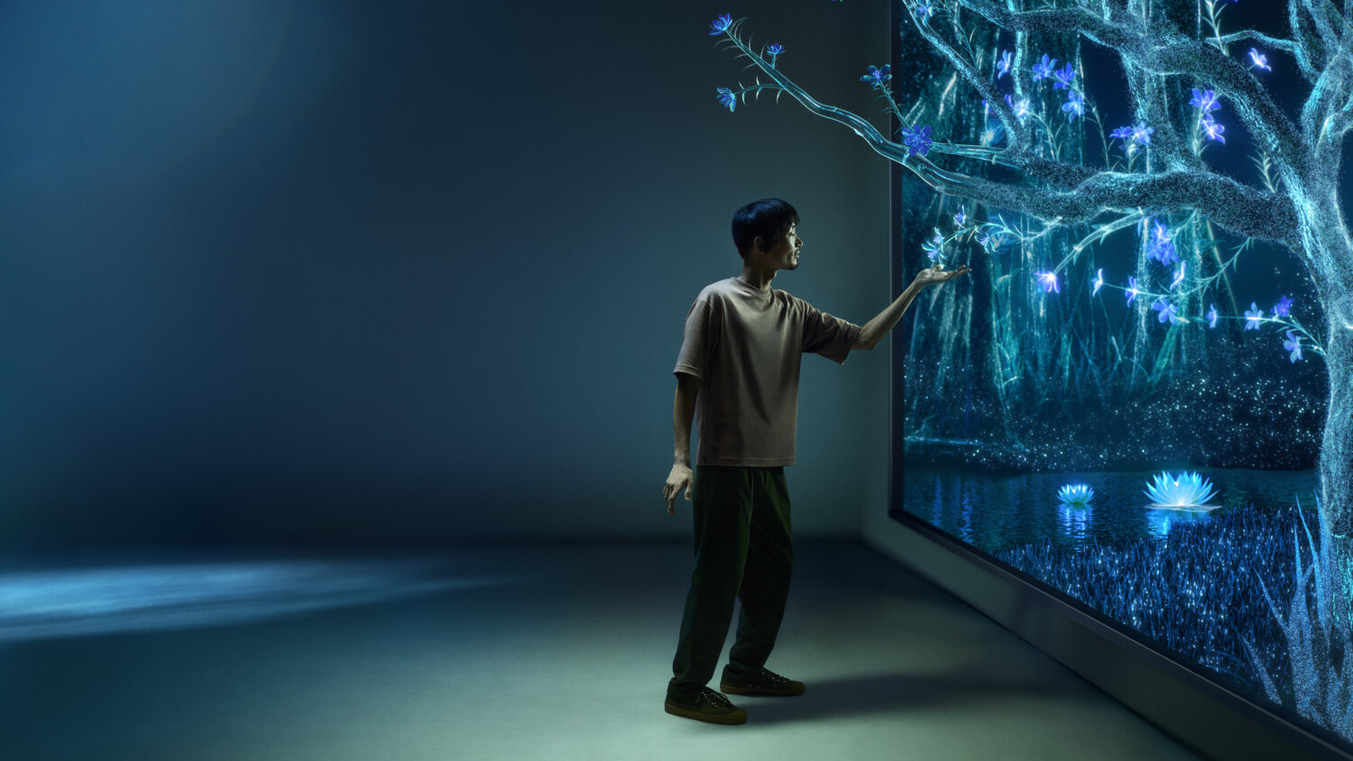 Man interacting with immersive experience​