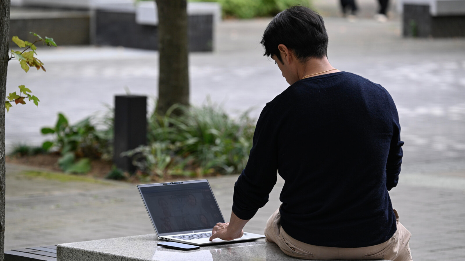 Singtel launches 5G+ Mobile Workplace to redefine mobility for hybrid workforce, developed in partnership with Ericsson and HP