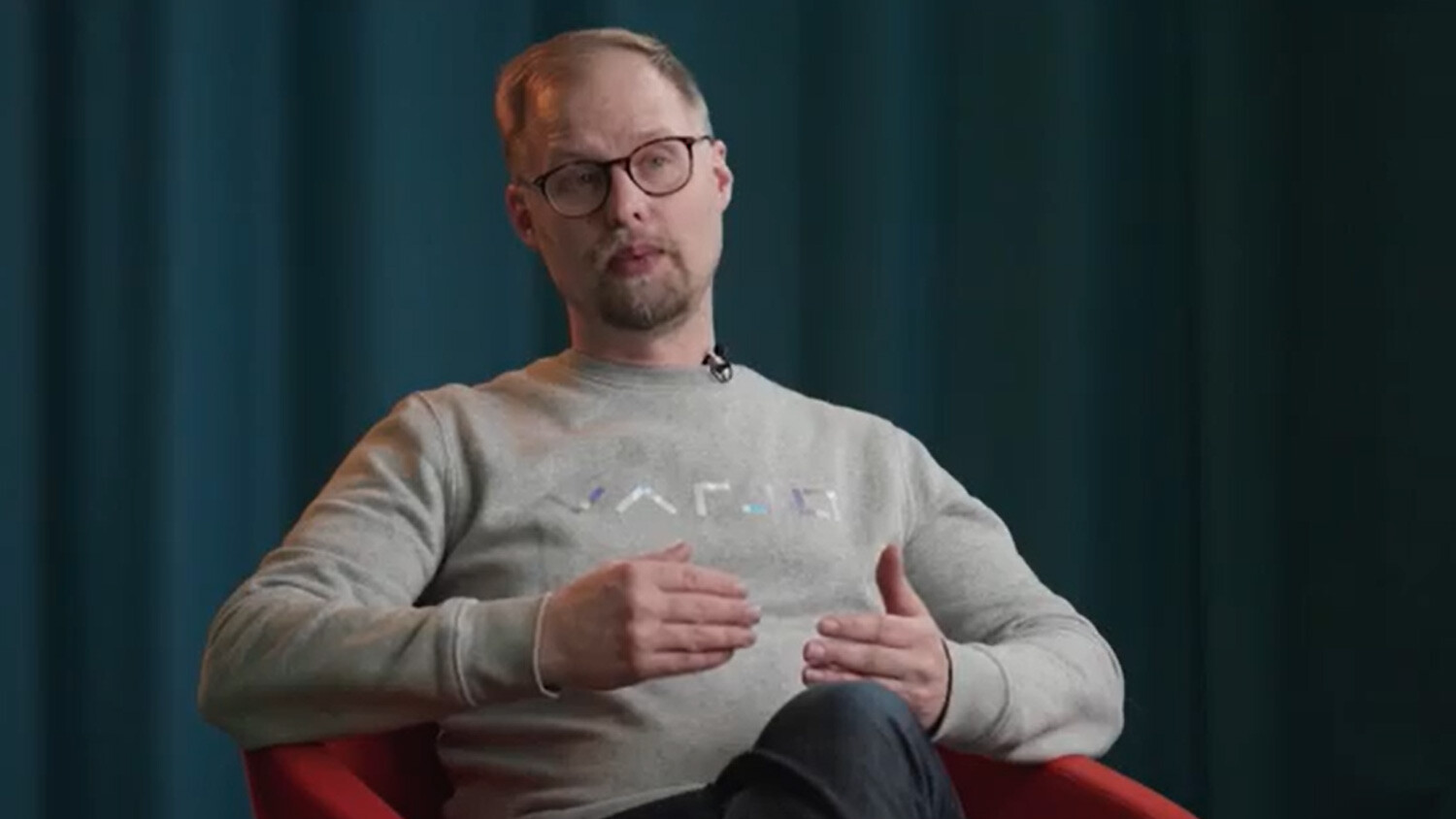 Varjo の CTO である Urho Konttori が、人間の目の品質のヘッドセットを製造する際の課題について説明します。