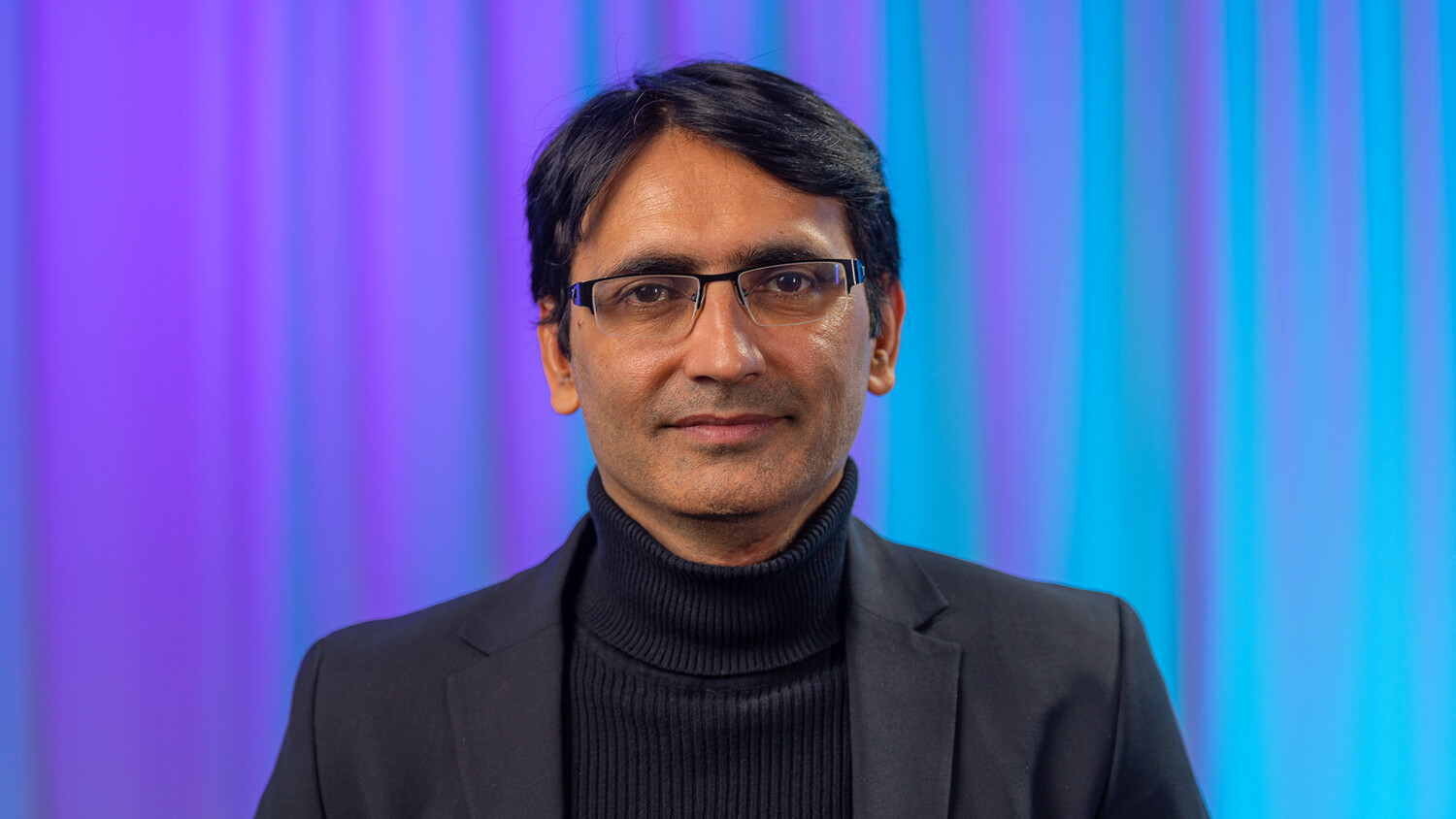 Jitendra Manocha explaining 5G API Exposure.