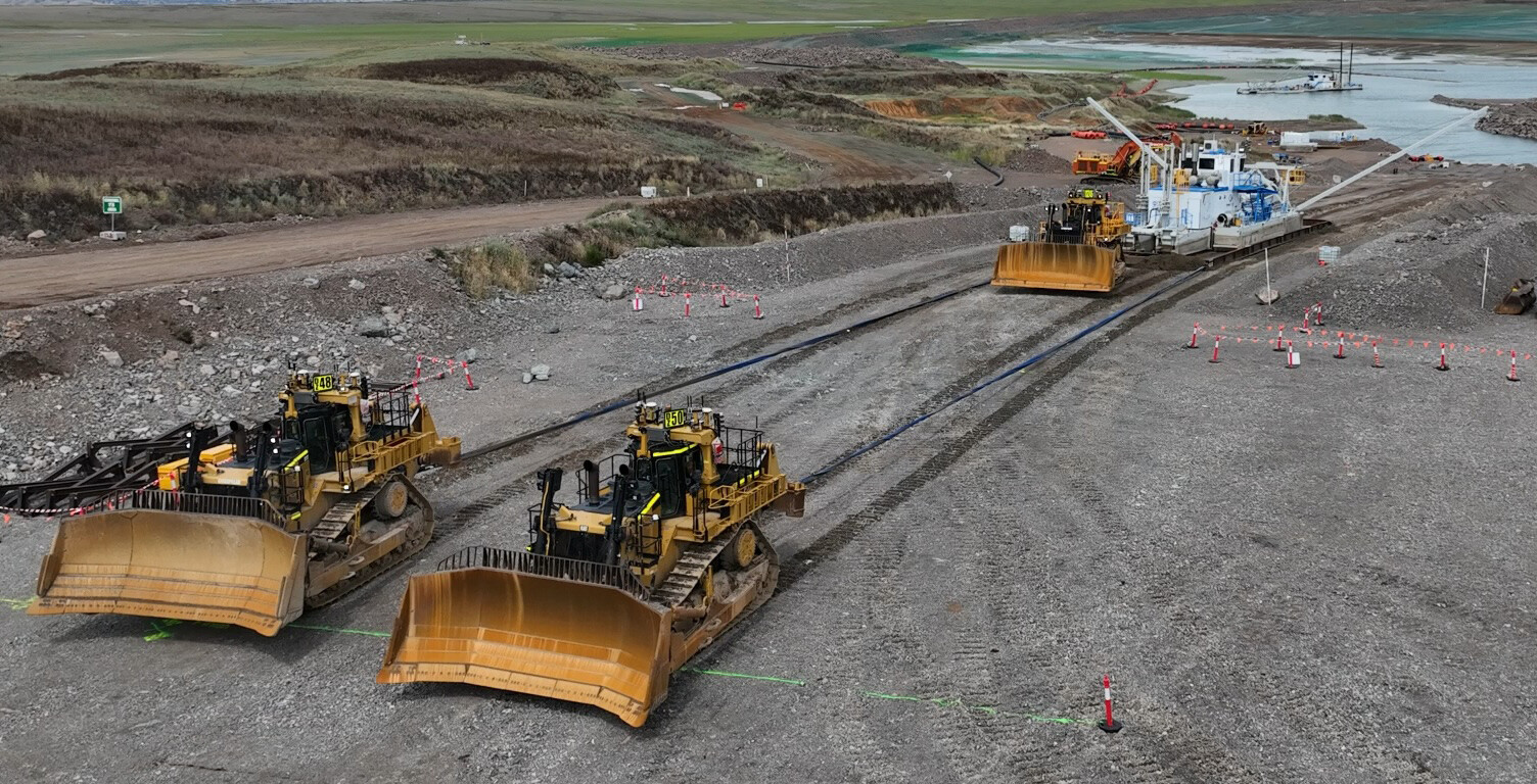 Three dozers operated remotely using Private 5G.