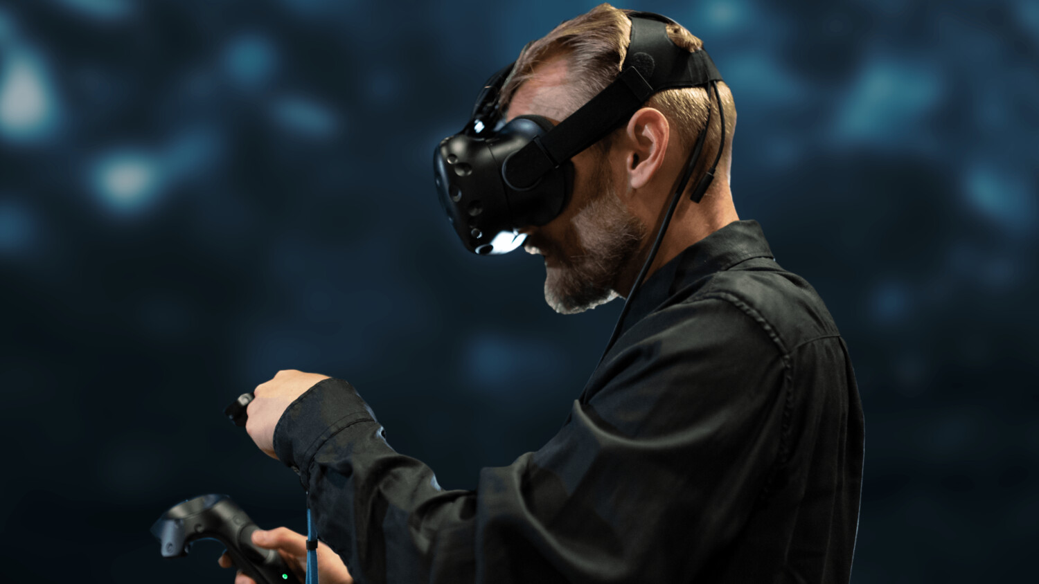 Man wearing VR glasses