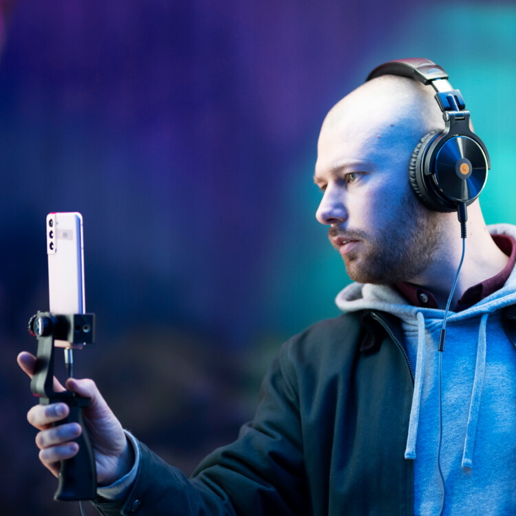 明智之举：利用 AI 和自动化实现商业价值最大化