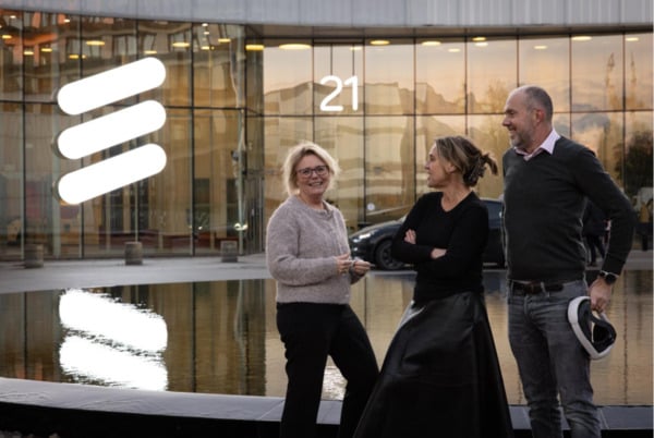 En central del i satsningen, som kommer att ledas av  Ericssons globala learningfunktion i samarbete med Ericsson Research, är att utforska och tillämpa framtidsteknologier som AI och XR (extended reality) i testbäddar. 