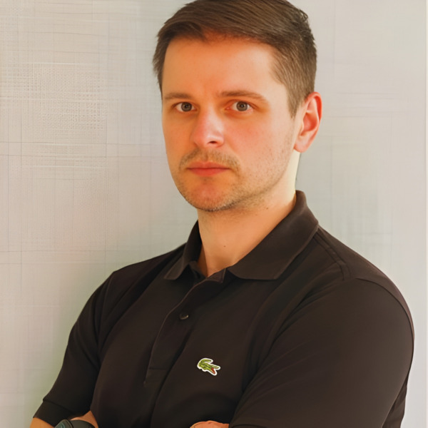 Carlos Flaminio headshot