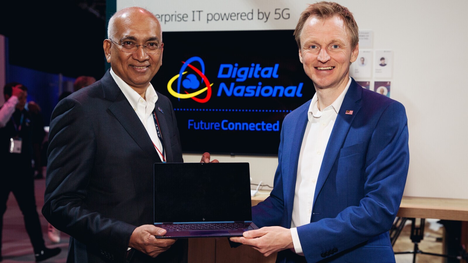 Digital Nasional Berhad (DNB) partners with Ericsson to create the world’s first 5G-powered mobile workspace solution
