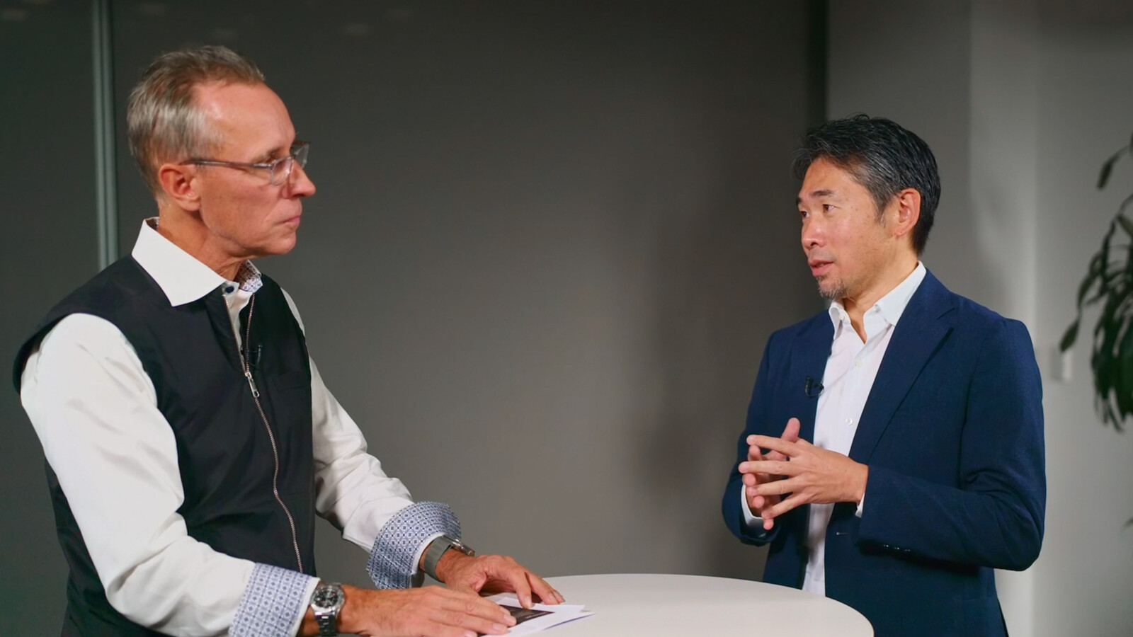 SoftBank - Ryuji Wakikawa