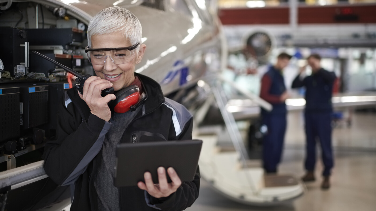 Precise indoor positioning in aviation