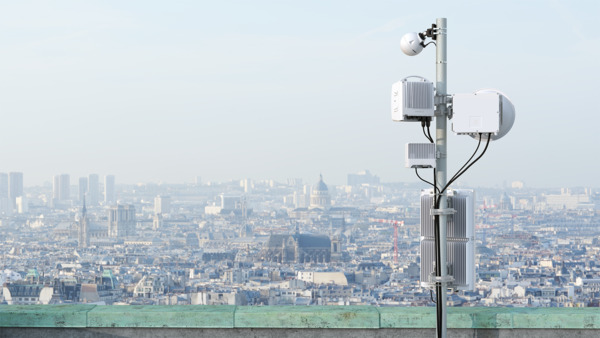 Dense urban rooftop AIR 5331, MINI-LINK