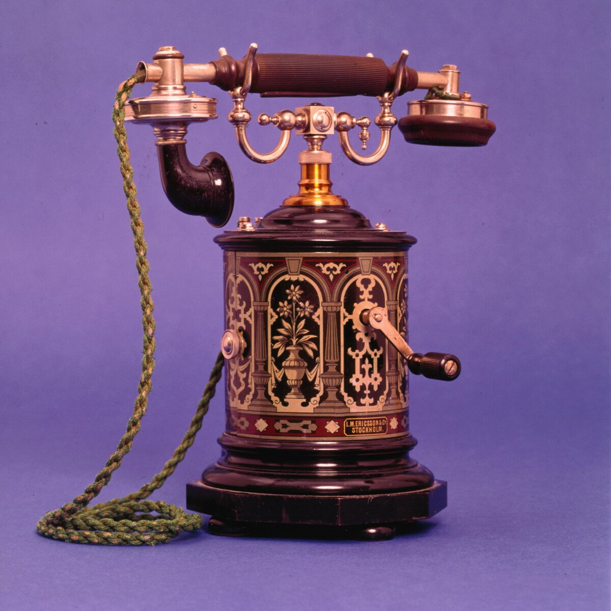 The 380/AC210 telephone from 1893. 