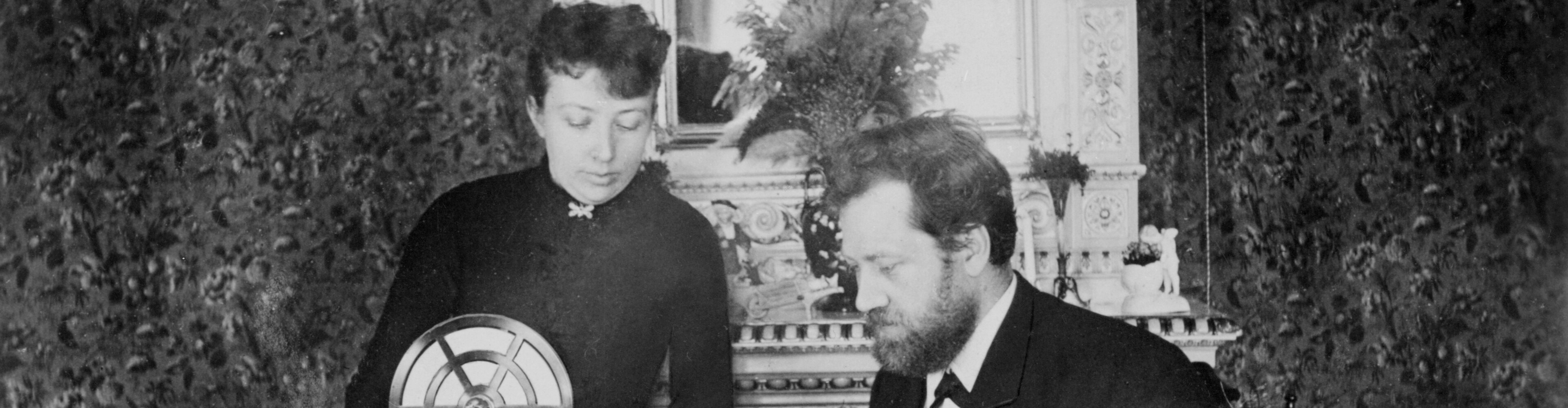 Hilda and Lars Magnus Ericsson.