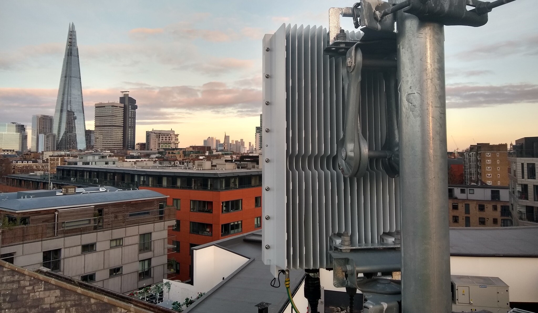 驅動高性能行動網路